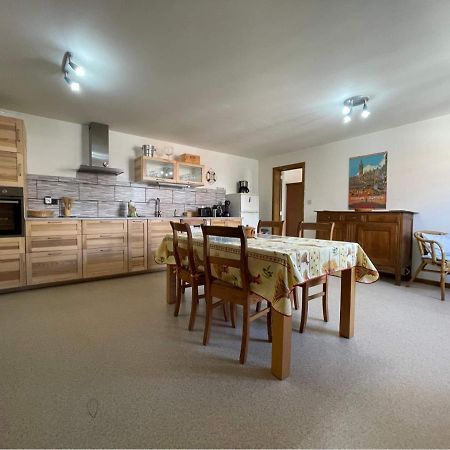 Spacieux Appartement Mons Kültér fotó
