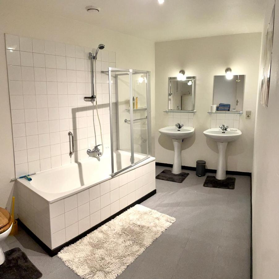 Spacieux Appartement Mons Kültér fotó